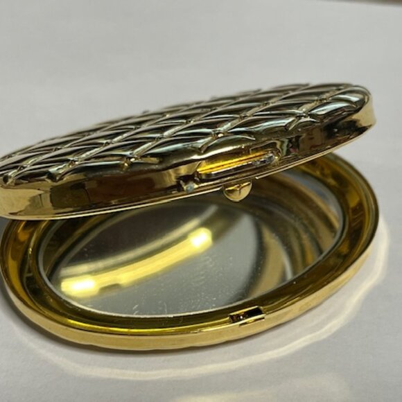 VTG Gold Tone Oval Compact Double Mirror Case 2.75"x2.25" - Picture 5 of 13